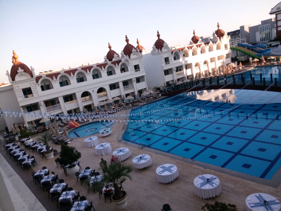 Pool Oz Hotels Side Premium