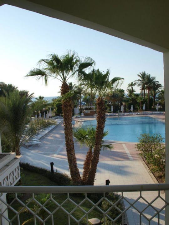 Paradies-Pool vom Superior Deluxe - Zimmer The Grand Hotel Hurghada
