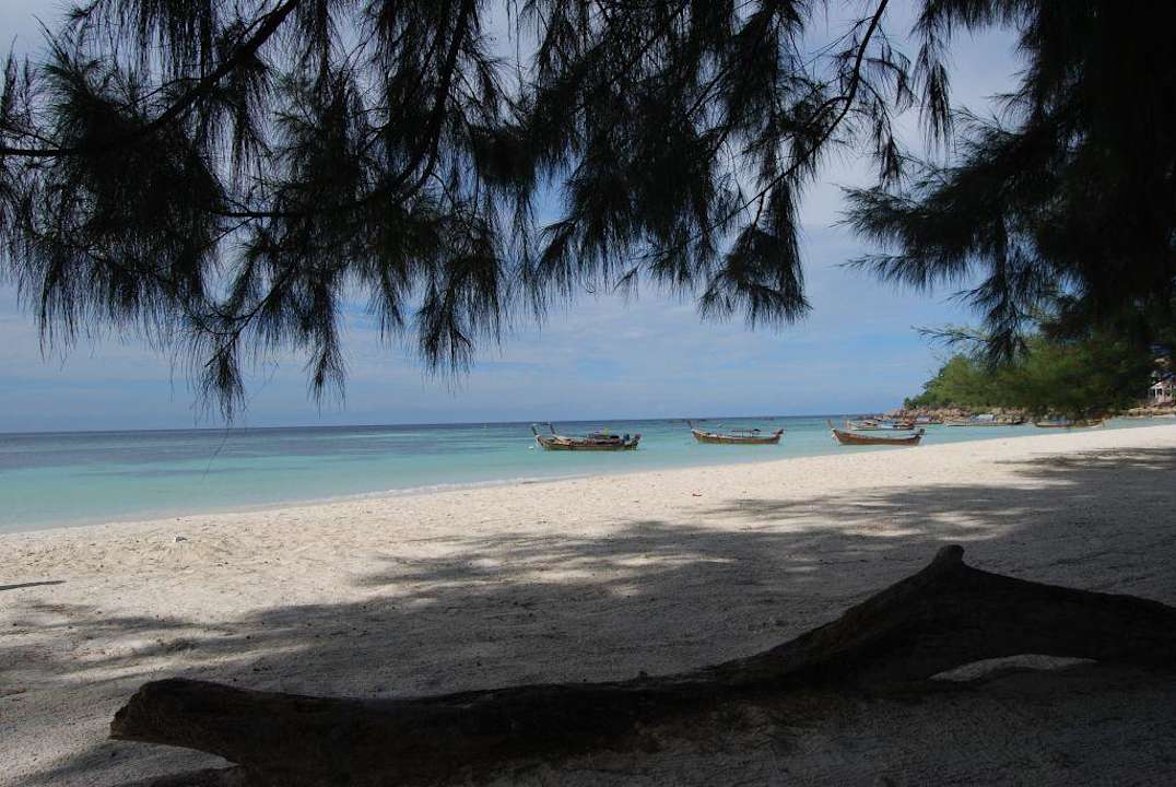 Пляж. Hotel Lipe Resort