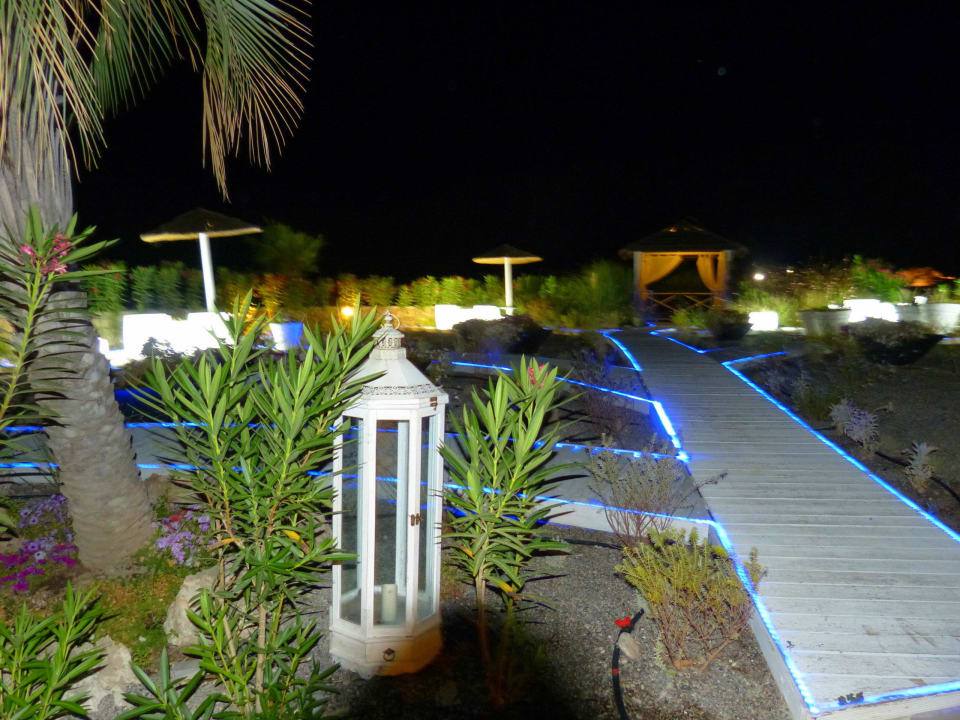 Hotelanlage bei Nacht Aquagrand Artistic Luxury Beach Resort - Adults only