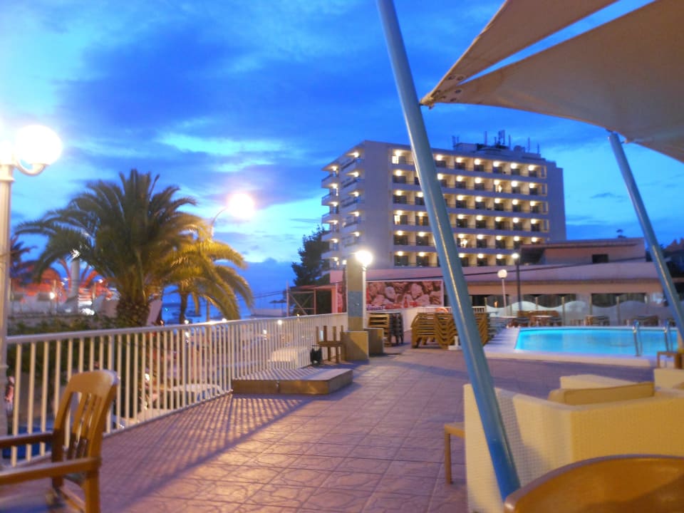 Aussicht auf den Pool Hotel Osiris