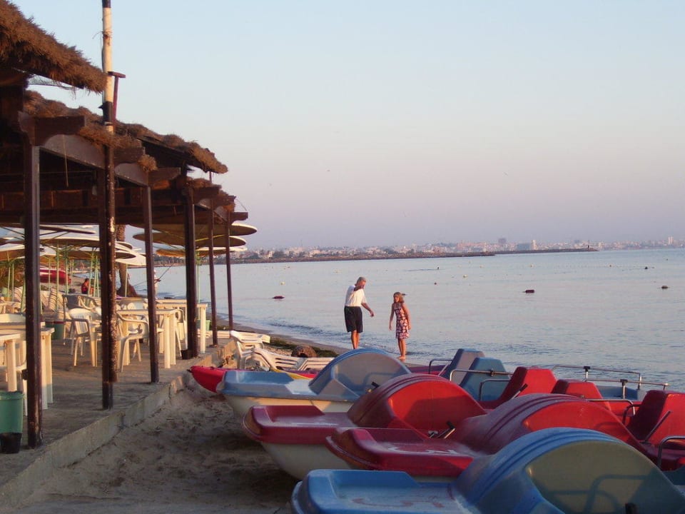 Strand, Strandbar und Bootsverleih Hotel El Mouradi Skanes Beach
