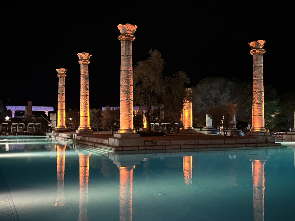 Pool Xanadu Resort Hotel