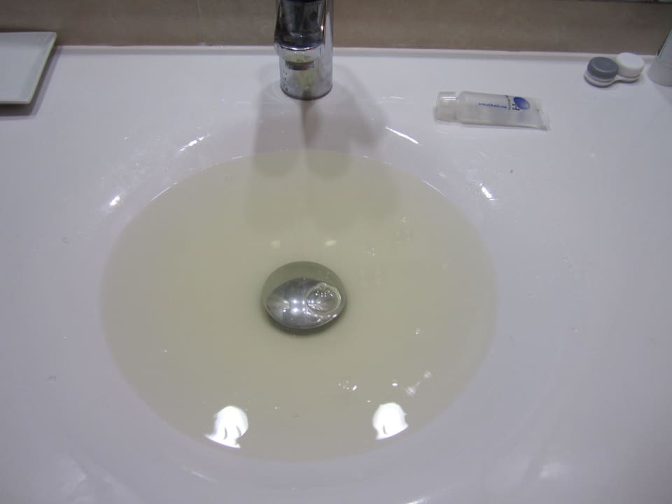 Das mit dem Waschen war so ein ding,...  Eix Platja Daurada Hotel & SPA