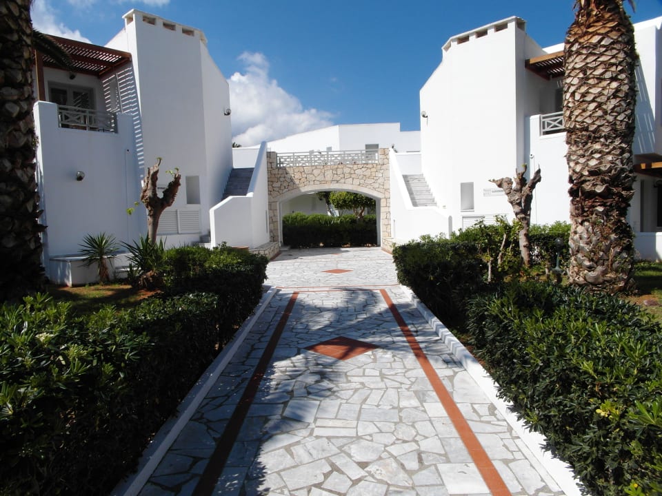Verbindung zwischen zwei Wohngebäuden Annabelle Beach Resort