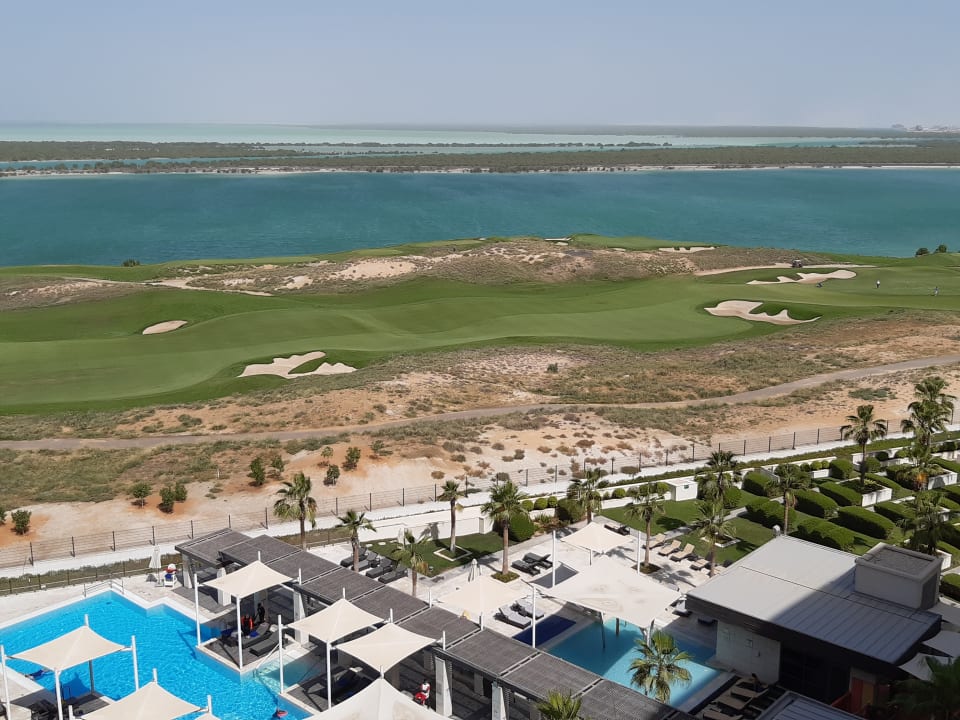 Ausblick Crowne Plaza Hotel Yas Island