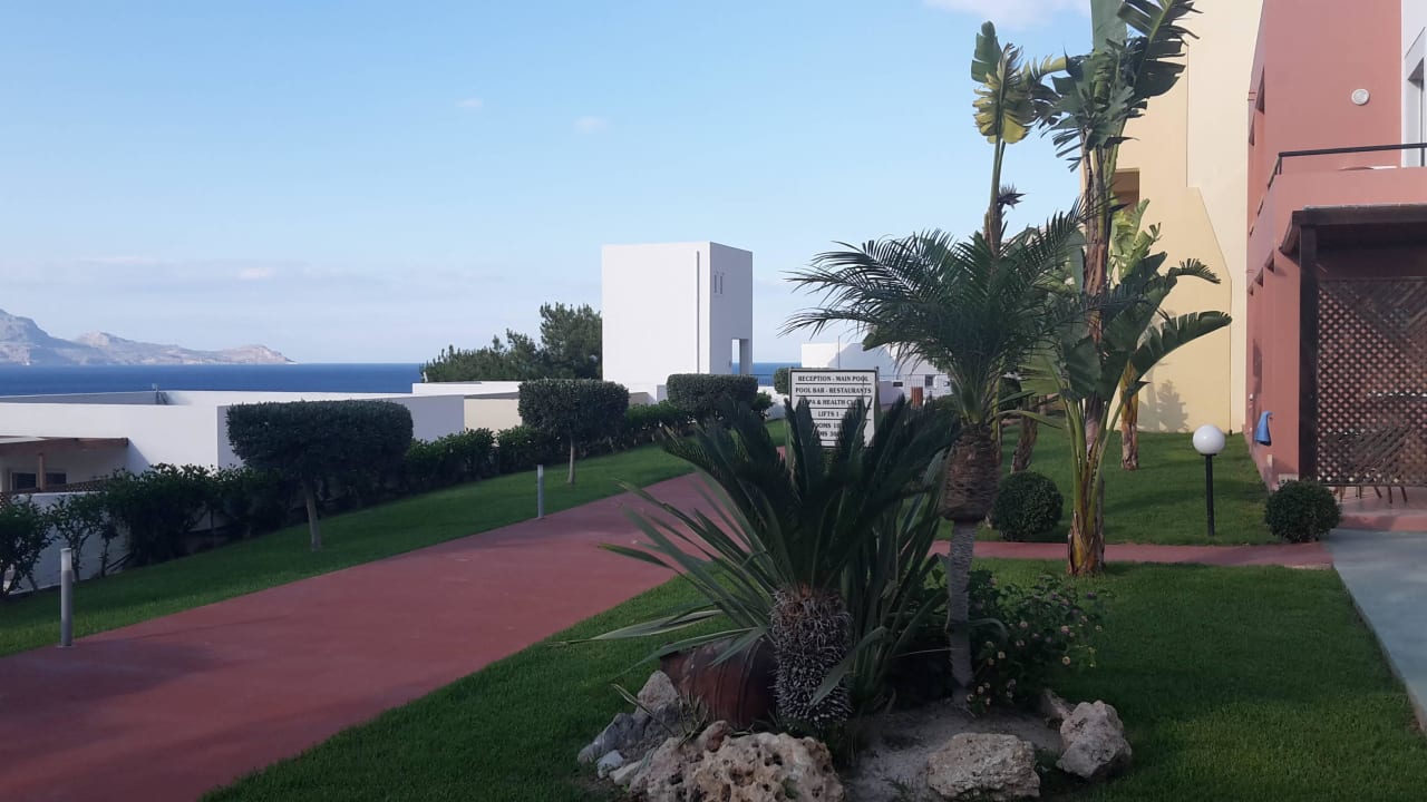 Blick von der Zimmerterrasse Lindos Mare, Seaside Hotel