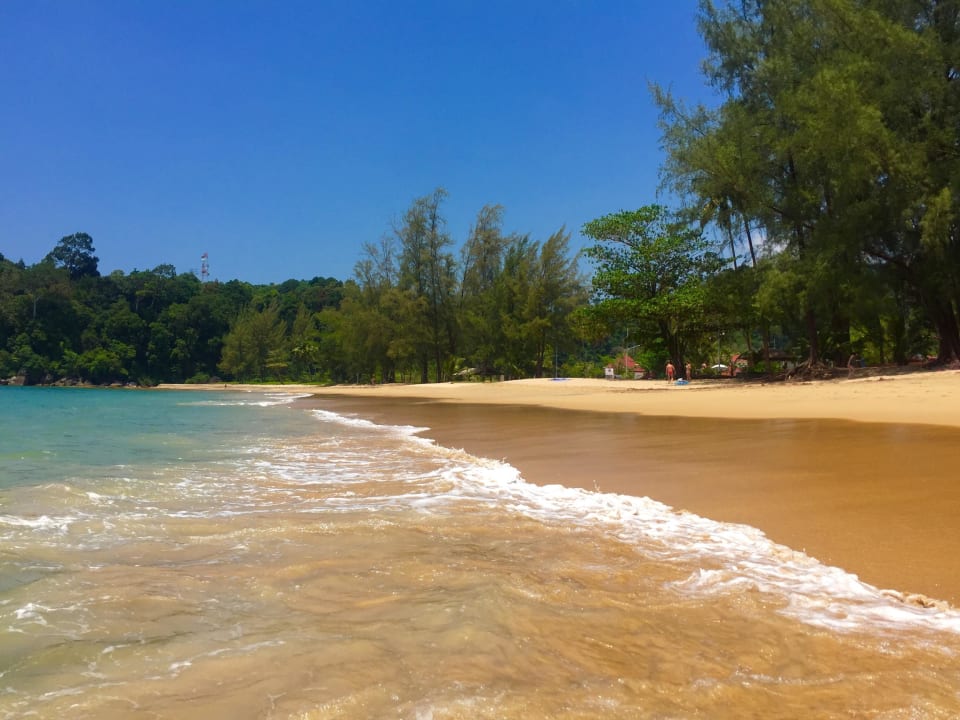 Strand vorm Hotel The Briza Beach Resort Khaolak
