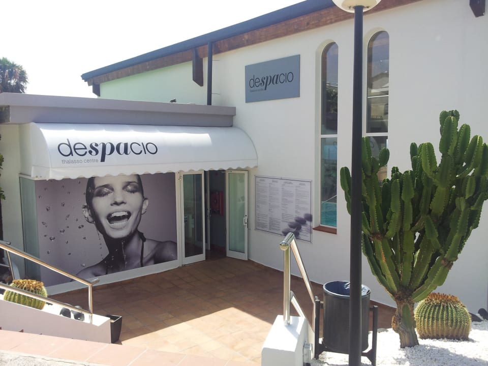 Eingang zum Gym und Hallenbad H10 Rubicón Horizons Collection