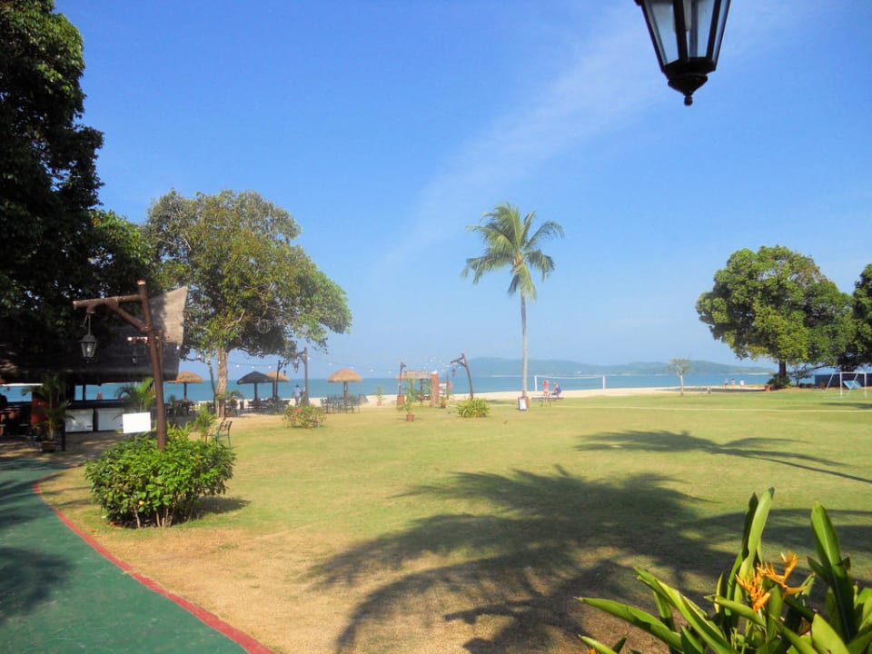Blick zum Strand HOLIDAY VILLA BEACH RESORT & SPA LANGKAWI KEDAH