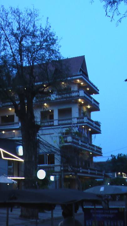 Das Hotel ist nicht sehr Hoch , ca. 3 Etagen ohne lift  G Eleven Hotel