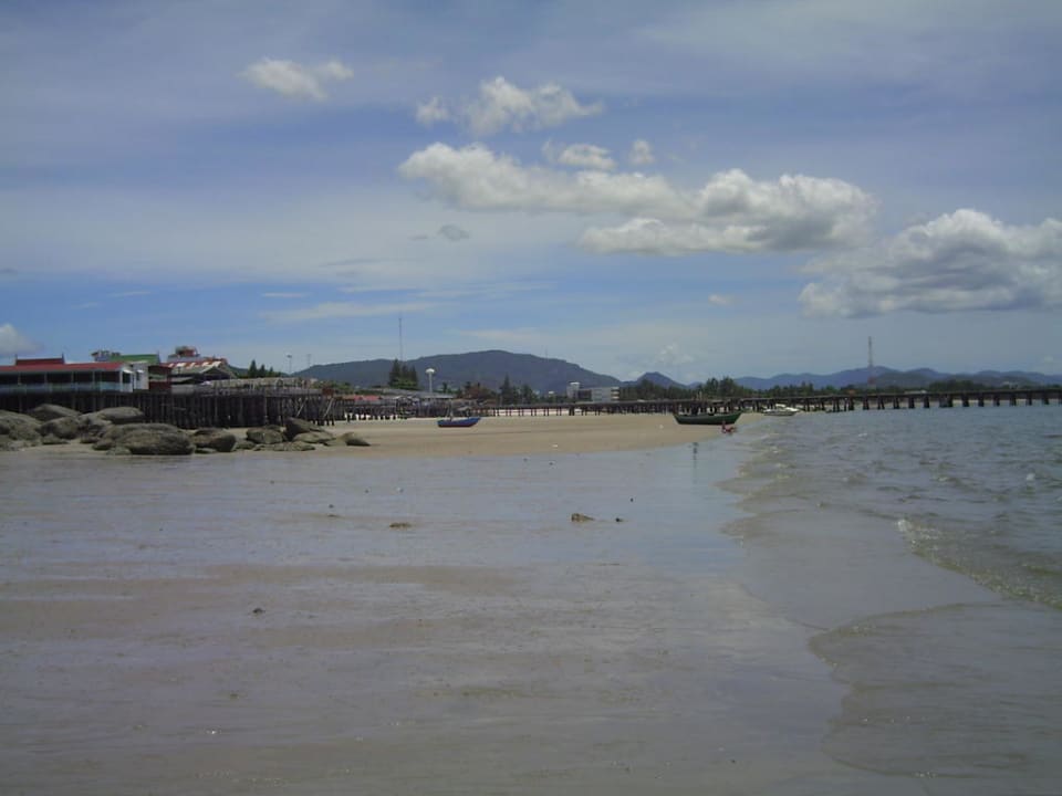 Blick vom Strand nach Norden Hilton Hua Hin Resort & Spa