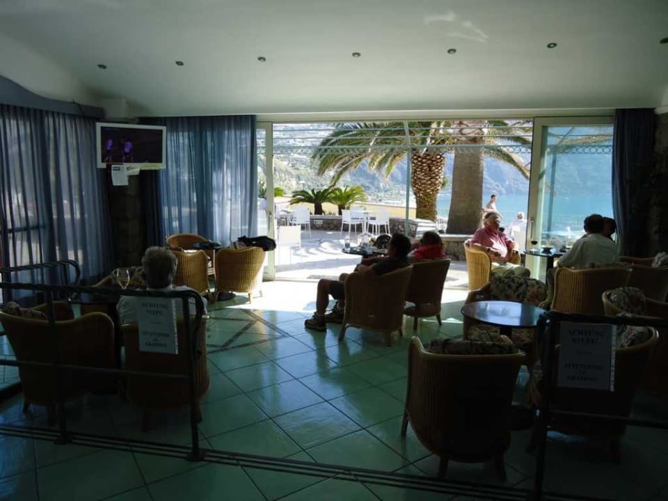 Bar mit Terrasse über dem Meer Hotel Terme Royal Palm