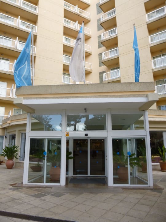Eingang Grupotel Orient