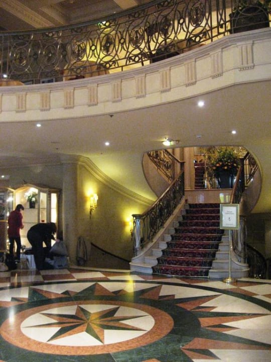 Eingangsbereich Grand Hotel Wien