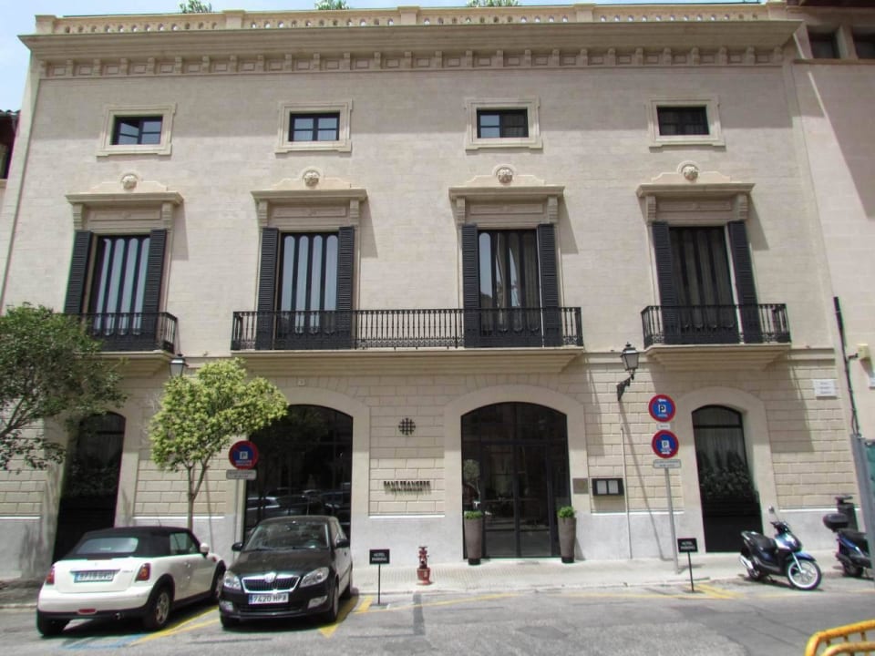 Entrance Sant Francesc Hotel Singular
