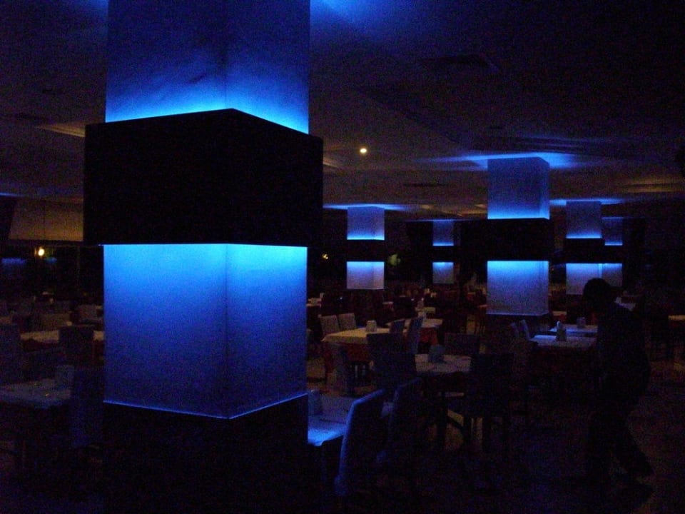 Restaurant am Abend Calimera Hane Garden