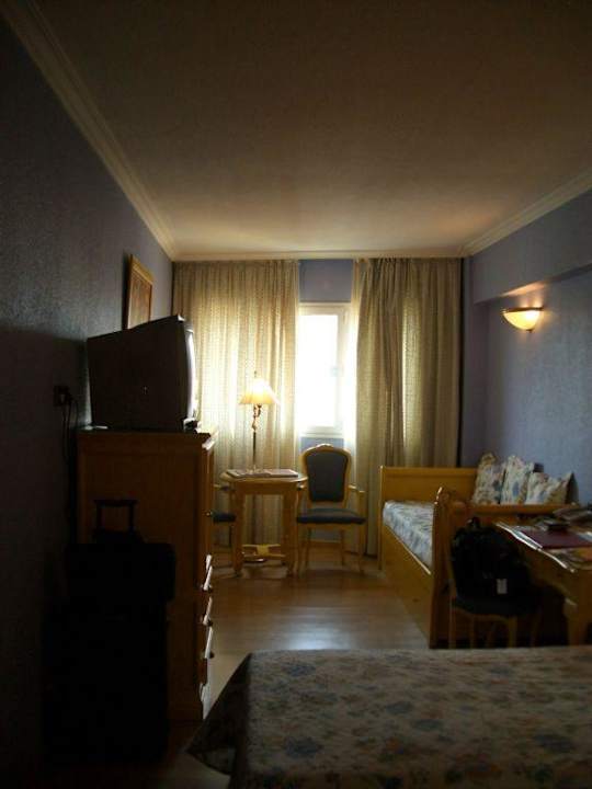 Blick ins Zimmer Nr 705 Sallés Hotel Pere IV