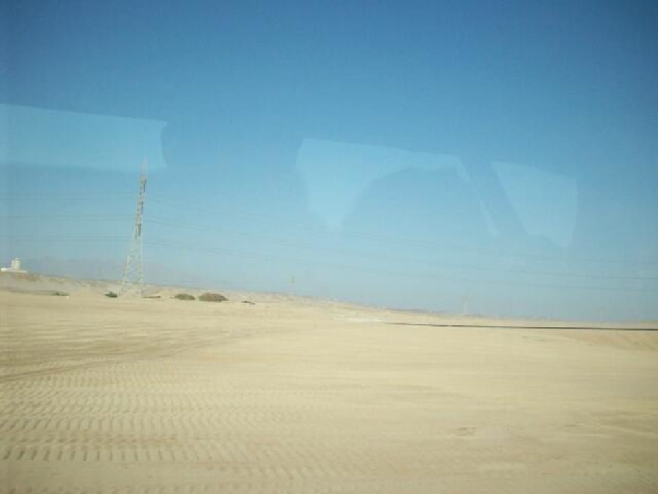 Die Wüste vom Bus aus  Stella Garden Resort & Spa, Makadi Bay