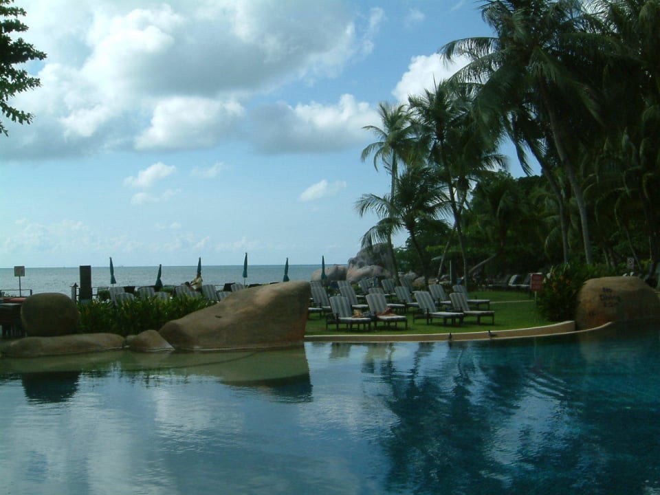 Vom Pool zum Meer Hotel Shangri-La Rasa Sayang Resort