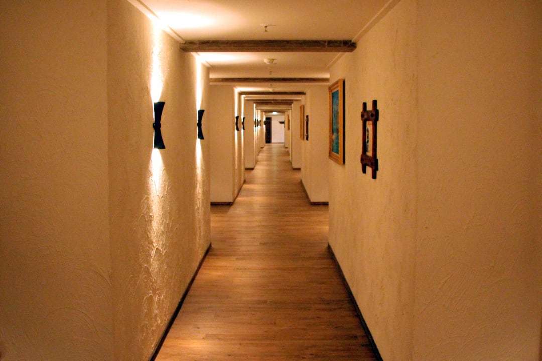 Langer Hotelgang Heide Park Abenteuerhotel