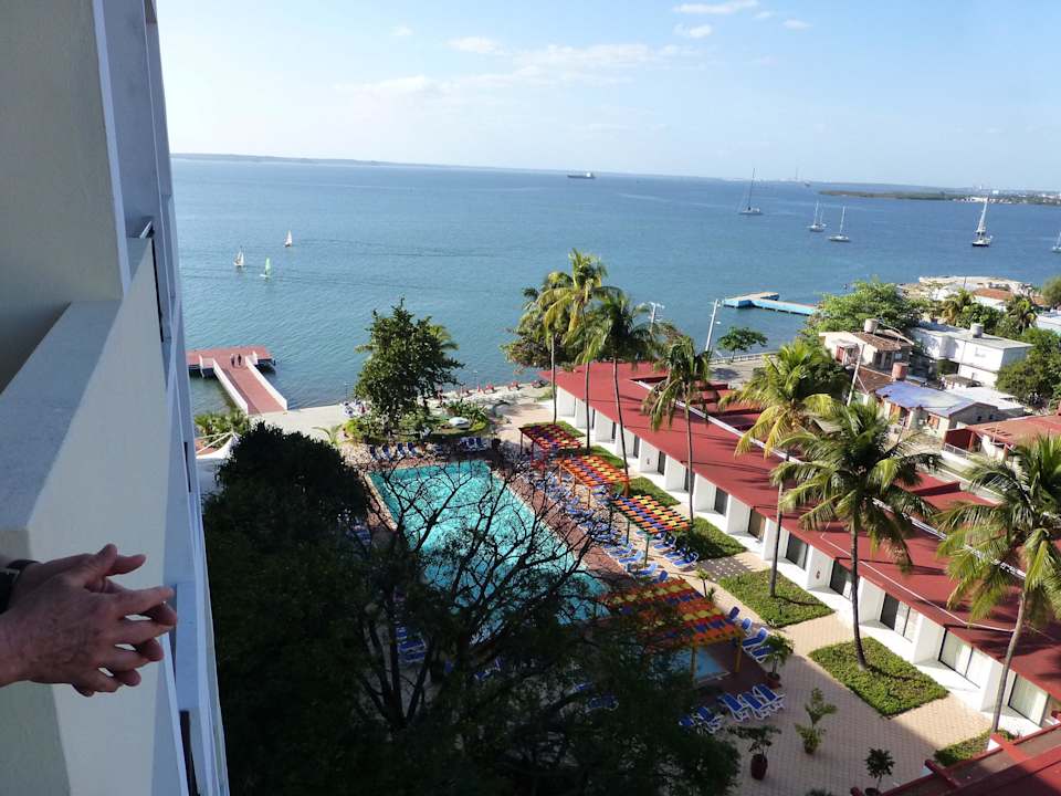 Vom Balkon auf Pool,Meer und Stadt Hotel Jagua Affiliated by Meliá