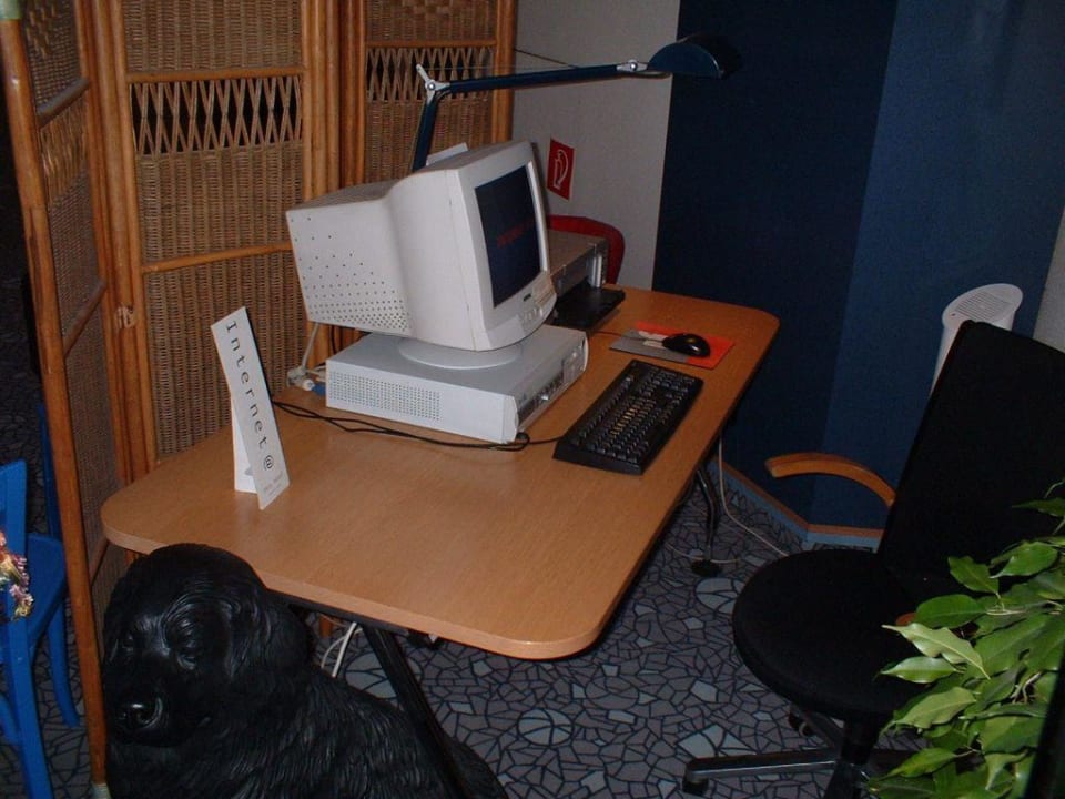 Internetterminal in der Lobby Hotel Arvena Kongress