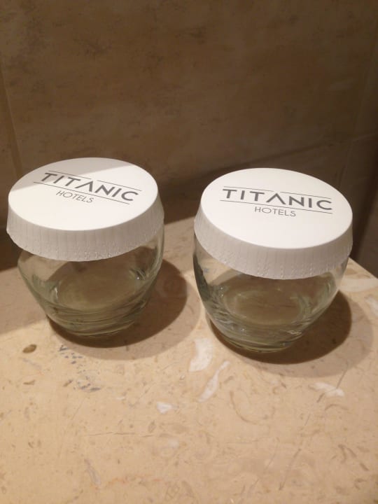 Zahnbecher Titanic Deluxe Lara