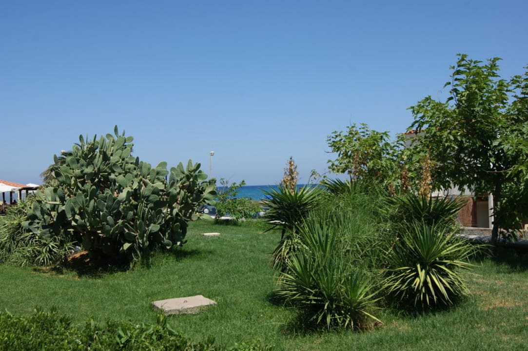 Außenanlage Vantaris Luxury Beach Resort