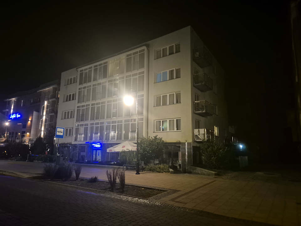 Außenansicht Hotel Lazur