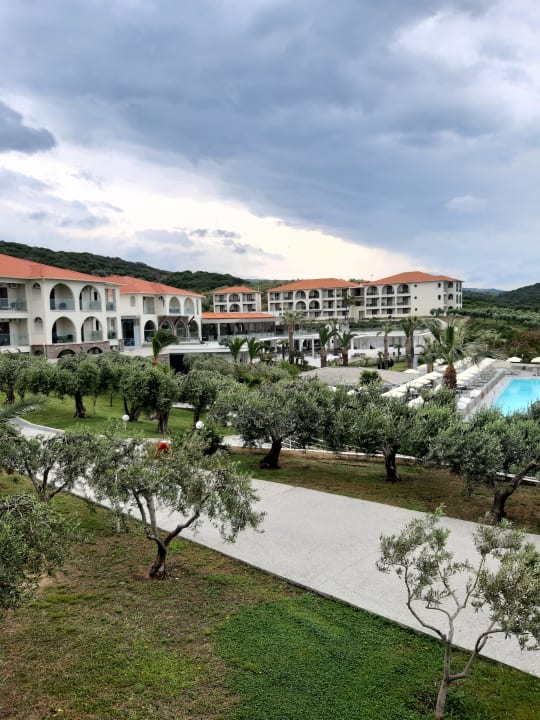 Außenansicht Akrathos Beach Hotel