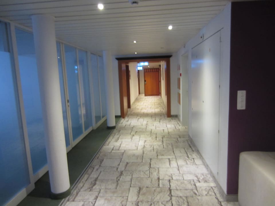Gang im Tagungsbereich 1. Etage Hotel ibis Styles Luzern City