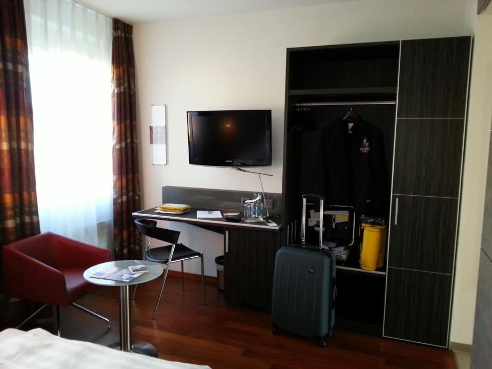 Arbeitsfläche, WLAN, Save Hotel Sternen Oerlikon