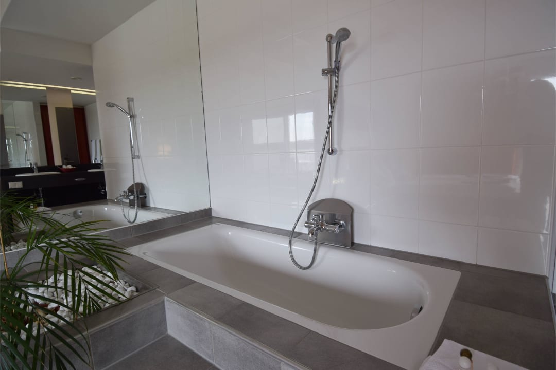 Appartement Top, Badewanne All In Red Thermenhotel