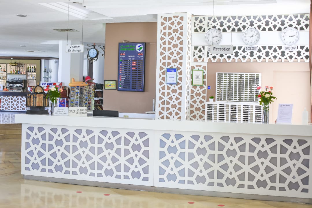 Lobby Hotel Neptunia Skanes