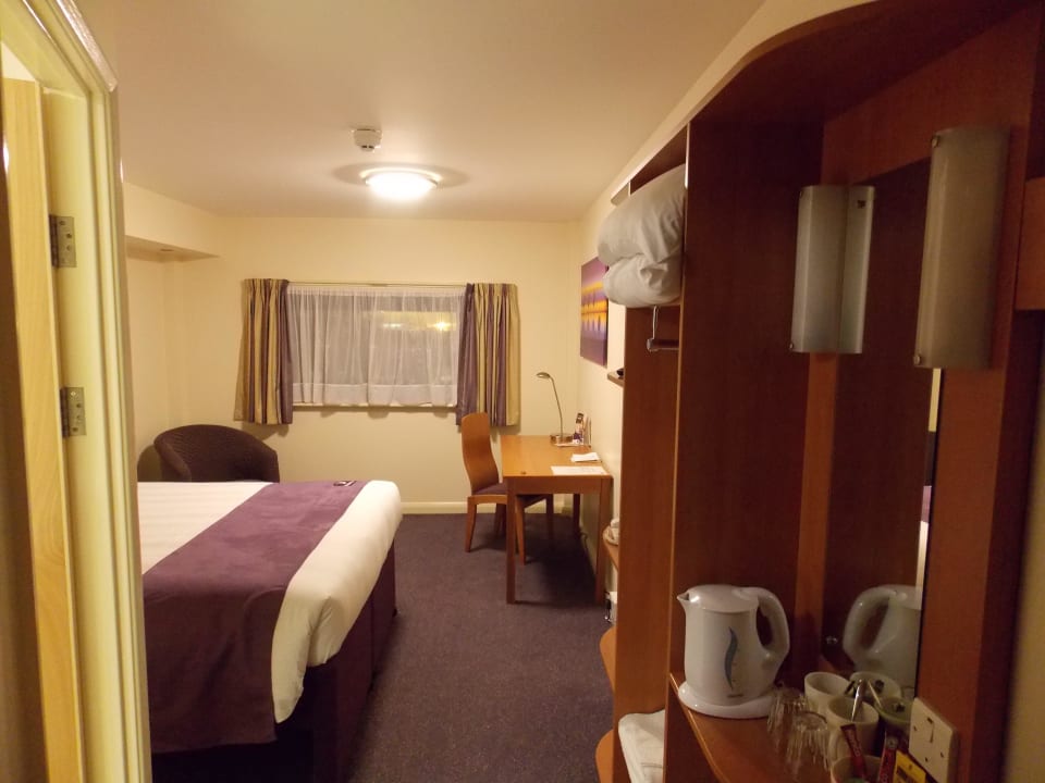 Hotel Premier Inn Manchester Airport Freight Terminal Premier Inn Manchester Airport Runger Lane North