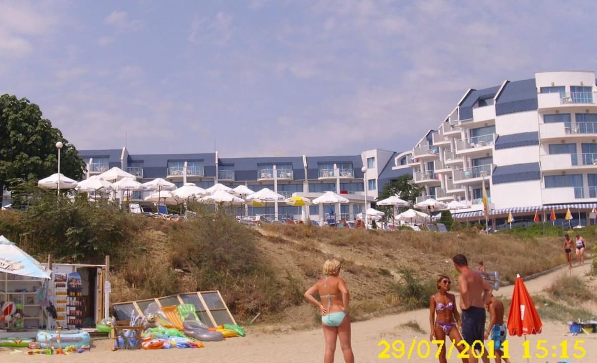 Blick vom Strand auf Hotel Hotel Sineva Beach