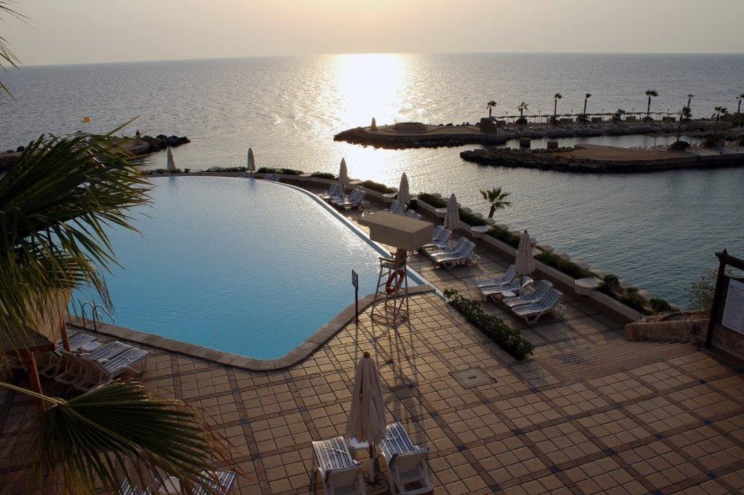 Бассейн Инфинити Pickalbatros Citadel Resort