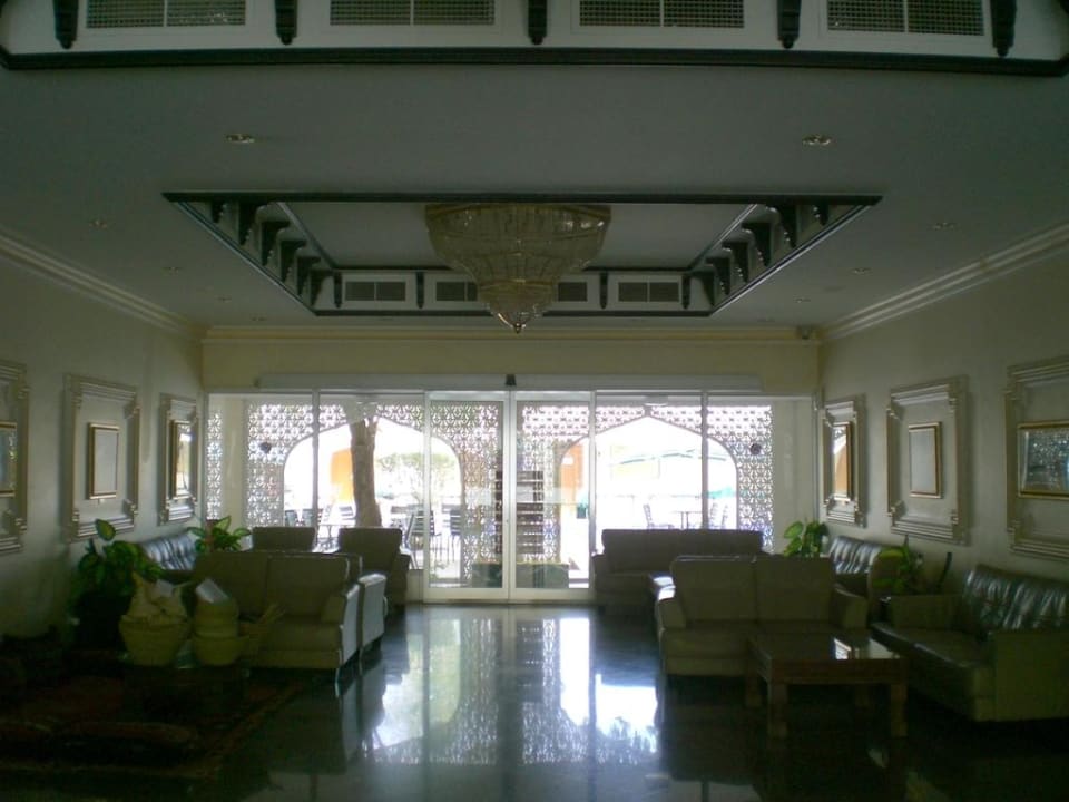 Lobby Hotel Falaj Daris