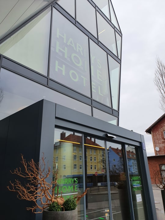 Außenansicht Harry's Home Hotel München