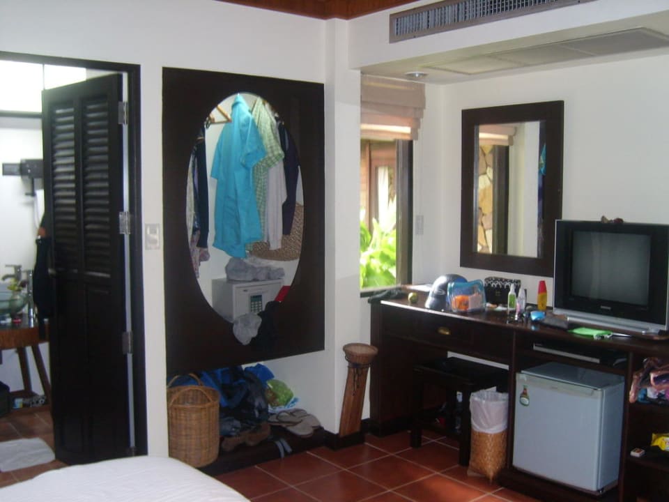 Geräumiges Zimmer mit viel Stauraum NH Collection Samui Peace Resort