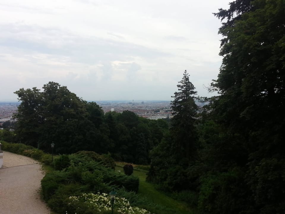 Vom Zimmer Austria Trend Hotel Schloss Wilhelminenberg