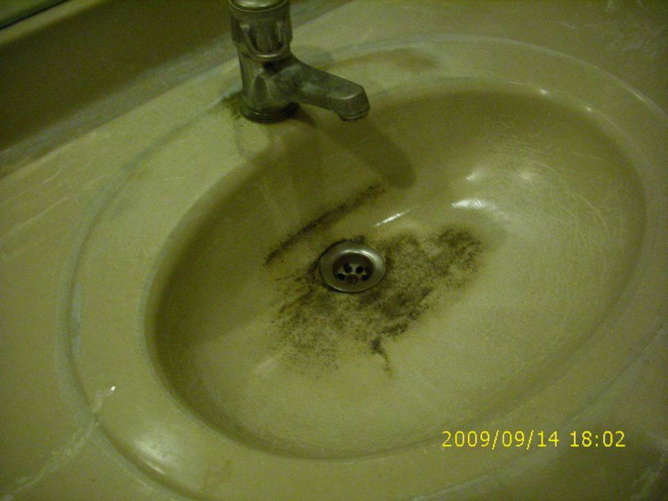 Waschbecken in der Gästetoilette Hotel Ambiente Palace