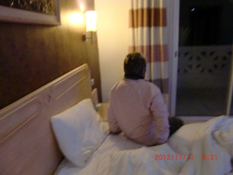 Aufstehen mit Trainingsanzug Mahdia Beach & Aquapark