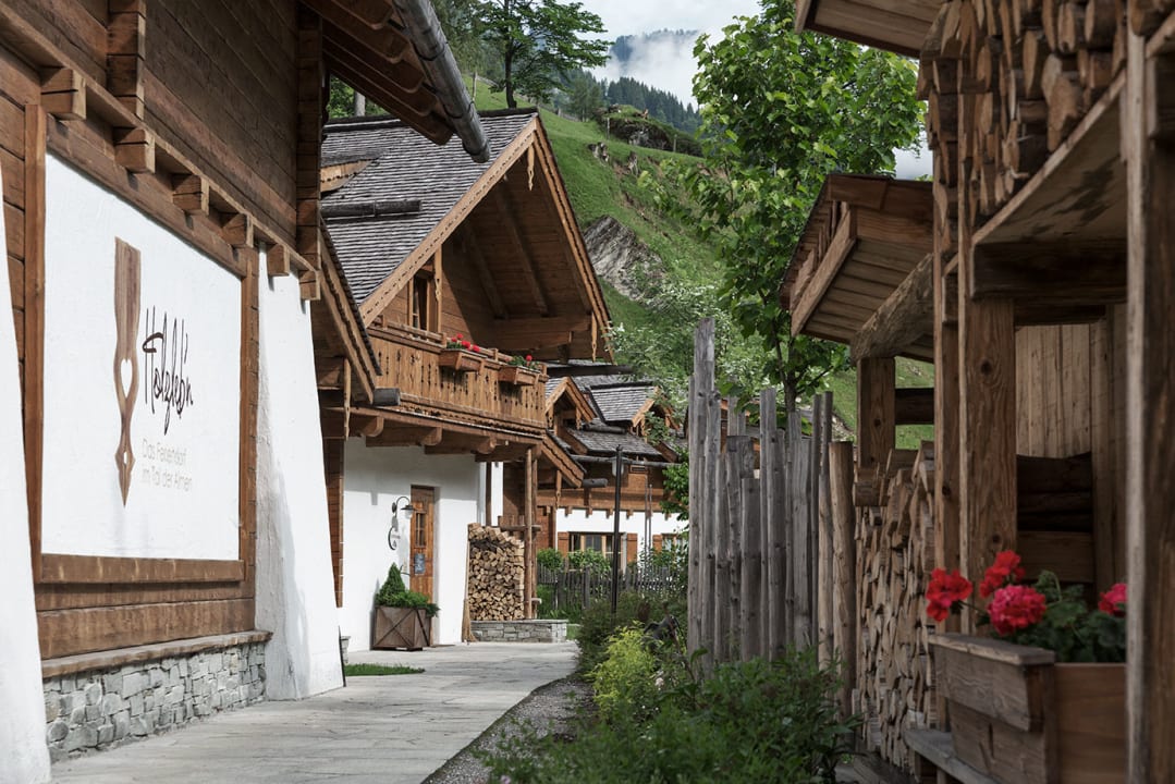 Außenansicht Feriendorf Holzleb'n