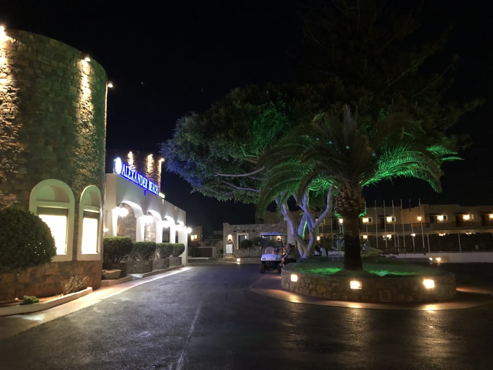 Außenansicht Alexander Beach Hotel & Village Resort