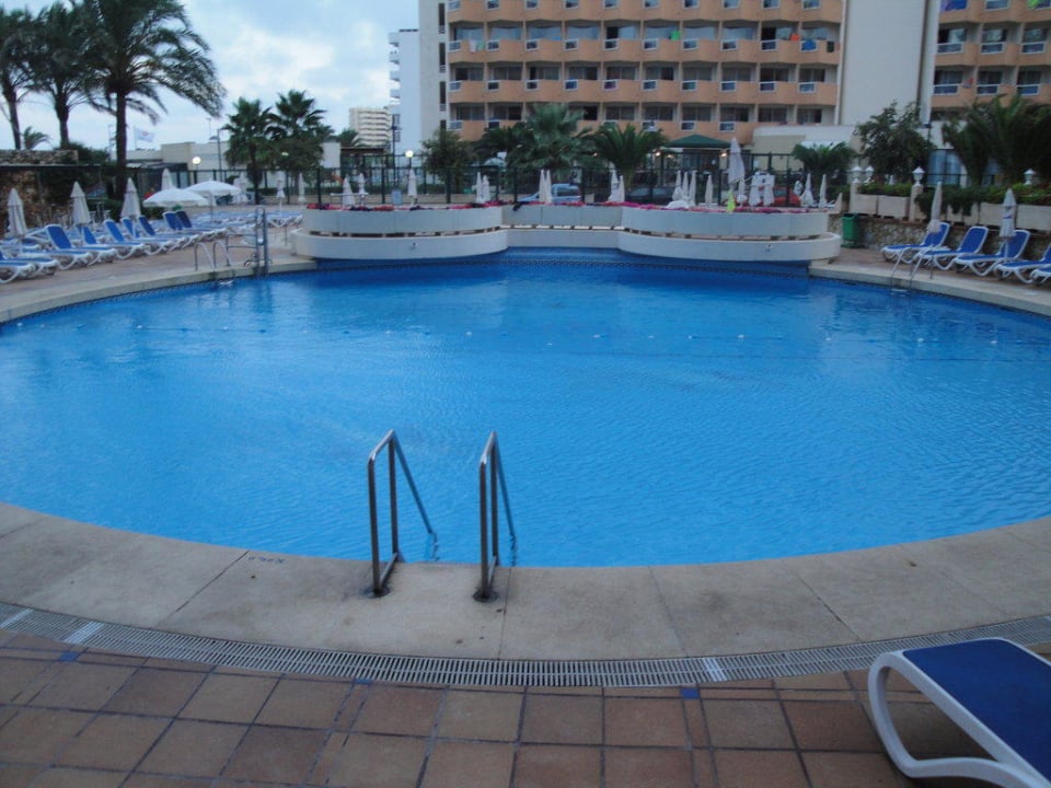 Poolanlage allsun Hotel Sumba