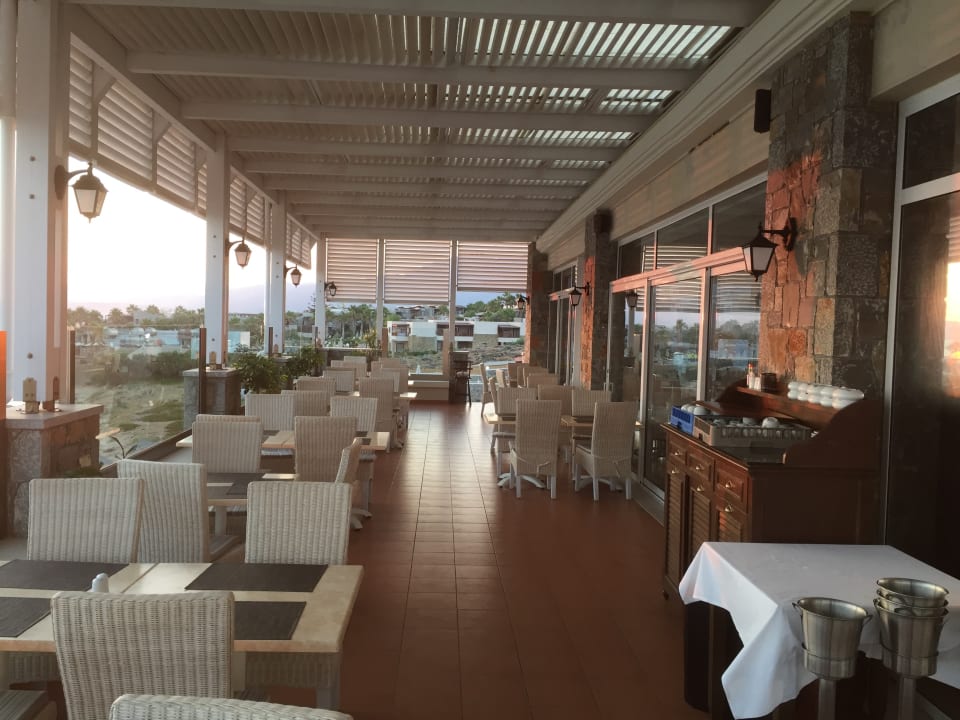 Gastro Alexander Beach Hotel & Village Resort