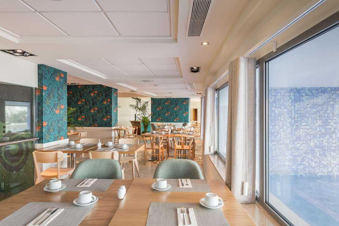 Gastro Sesimbra Oceanfront Hotel
