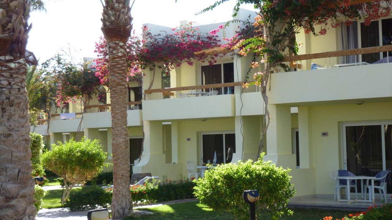 Seitenzimmer Palm Beach Resort